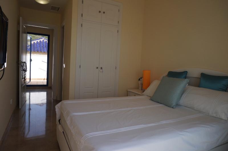 Duquesa Suite And Golf With A Spectacular Sea View Manilva Esterno foto
